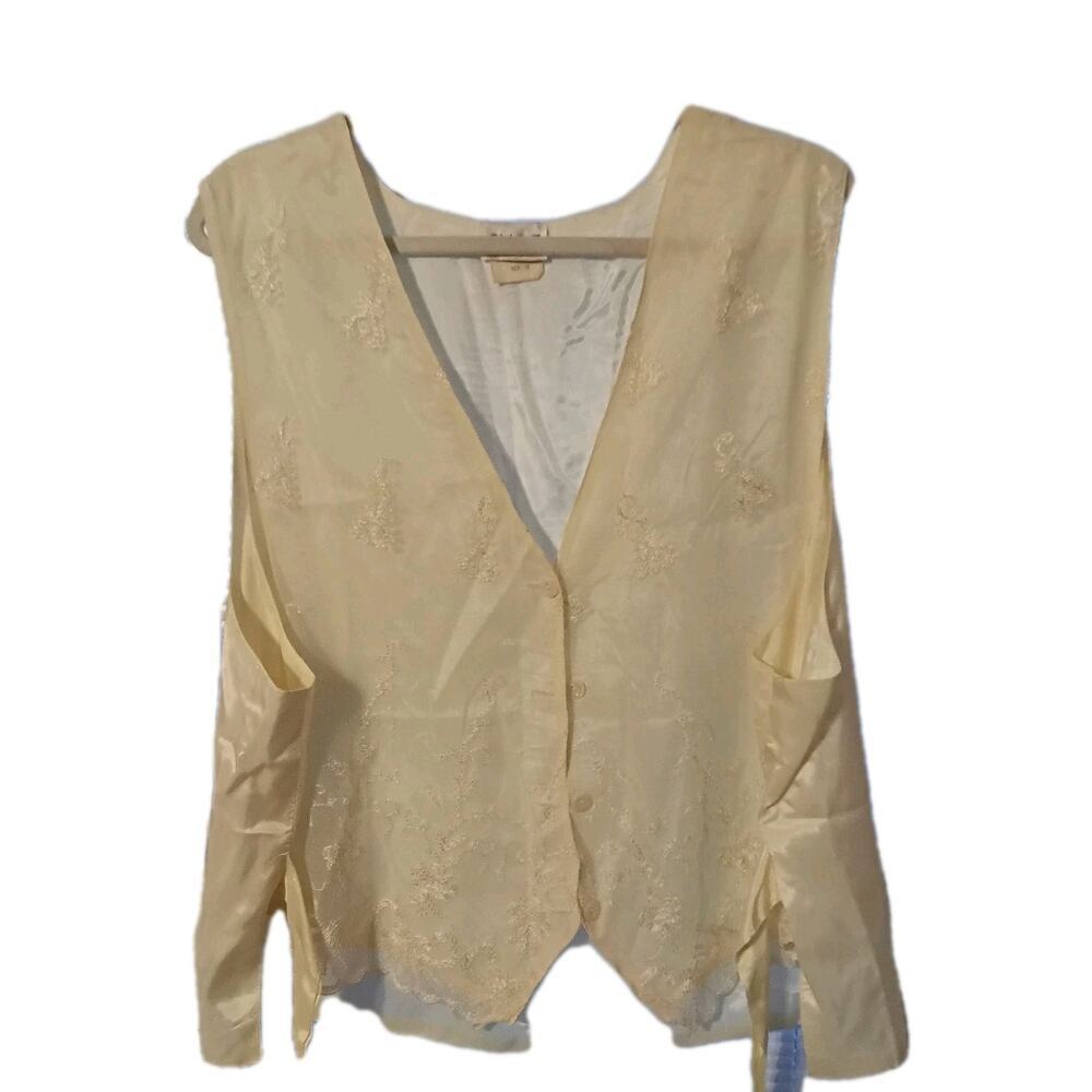 Clio II Cream Vest Sz.3X Vintage Tie Back Button Up